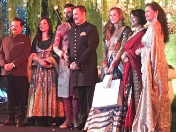  सुब्रत रॉय ने भी की शिरकत