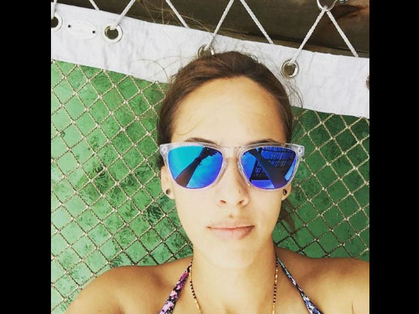 दो शादियों के बाद सामने आई युवी-हेजल के हनीमून की हॉट तस्वीरें