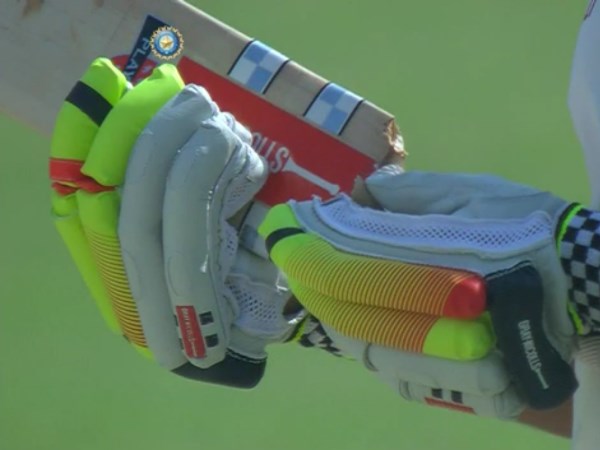 जब नायर ने टूटने पर भी नहीं बदला बल्ला, लकी बैट से बनाए 303 रन