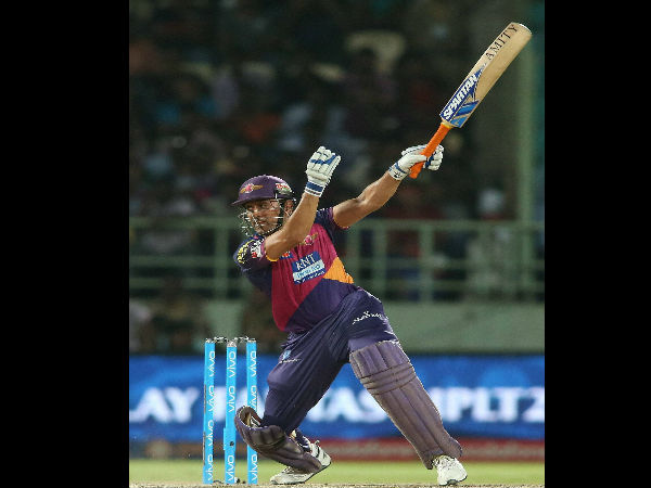 IPL 10: तो अब काले बल्ले से धोनी लगाएंगे हेलिकॉप्टर शॉट?