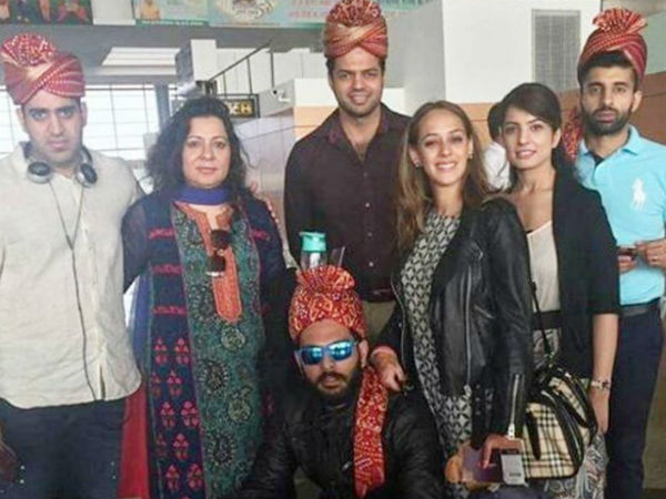 देखिए गोवा में किस तरह एन्जॉय कर रहे हैं हॉट कपल युवी-हैजल...