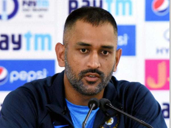 1. फुटबॉल से था प्यार, टीचर ने बना दिया क्रिकेटर