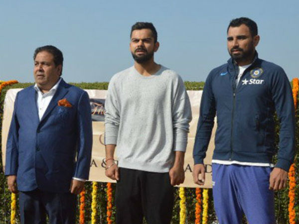 गणतंत्र दिवस: टी20 मैच से पहले कोहली ने फहराया तिरंगा, बोला भारत माता की जय