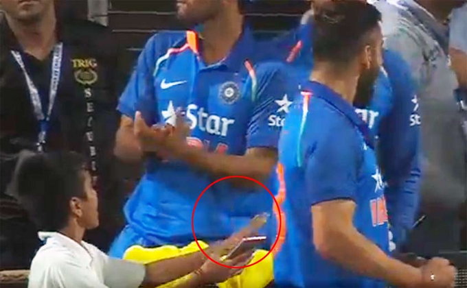  After Tremendous Pune Victory Over England Captain Virat Kohli Did Not Notice A Child