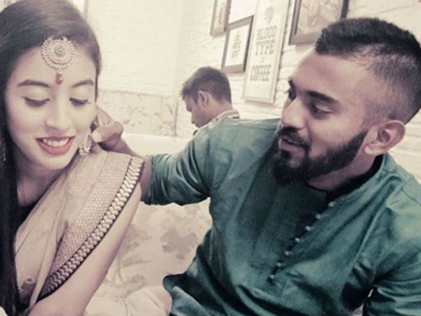 ये सारी तस्वीरें एलिक्जिर ने डाली 