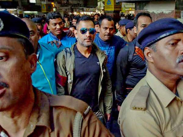 कोलकाता से माही का है खास नाता