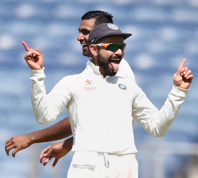 पुणे टेस्ट: पहले दिन की शानदार 35 तस्वीरें, हंसते-हंसते लोट-पोट हो जाएंगे आप