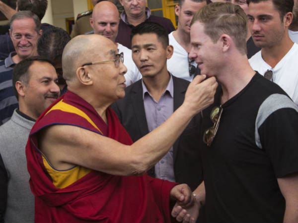  कितनी देर सोते हैं दलाई लामा