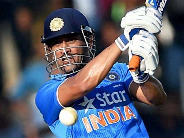 होटल से चोरी हुआ महेंद्र सिंह धोनी का मोबाइल बरामद, 1 गिरफ्तार