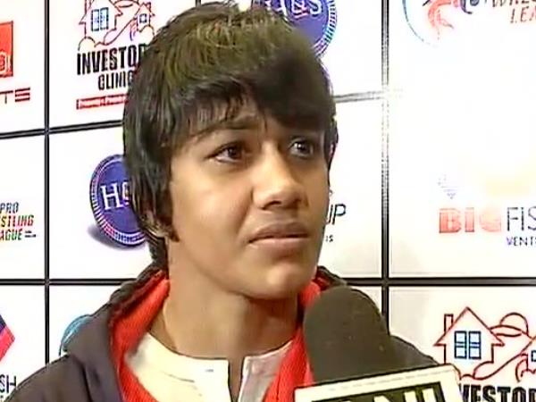 कश्मीर के पत्थरबाजों को बबीता फोगाट ने दिया ऐसा जवाब, हर हिंदुस्तानी को पढ़ना चाहिए