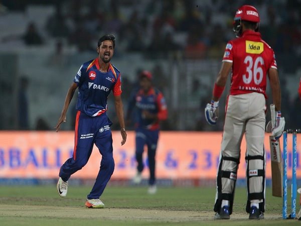 चला कमिंस का जादू