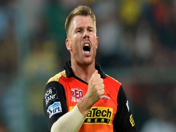 कोच ने दी थी दाएं हाथ से क्रिकेट खेलने की सलाह