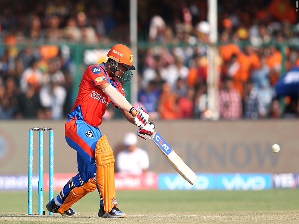 अच्छी शुरूआत को भुनाने में नाकाम रहे गुजरात के शेर