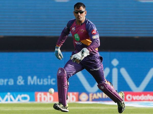 जब माही ने की सिर्फ छक्कों में बात 