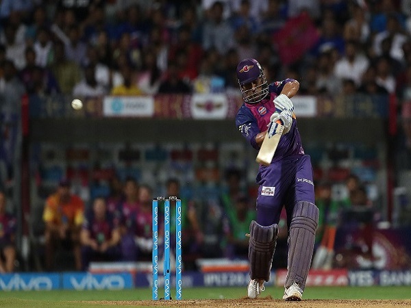 जब पुणे के लिए भगवान बने धोनी 