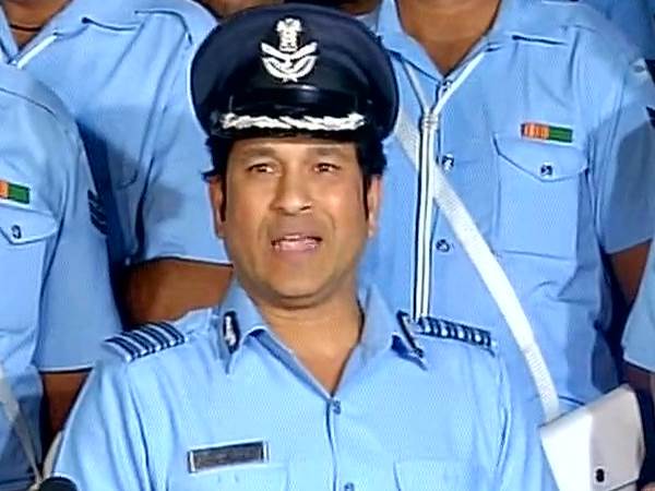 फिल्म की स्पेशल स्क्रीनिंग पर सचिन ने कही दिल की बात