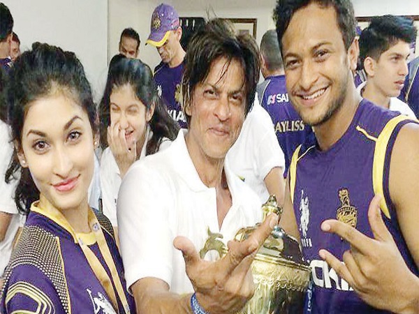 केकेआर के लिए खेलते हैं शाकिब