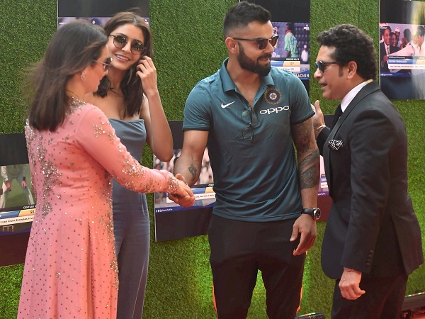 कोहली, अनुष्का के साथ टीम इंडिया ने देखी सचिनः अ बिलियन ड्रीम्स
