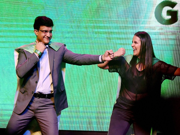 चैंपियंस ट्रॉफीः वार्न ने लगाई गांगुली से शर्त, हारे तो पहननी होगी ऑस्ट्रेलियन टी-शर्ट!