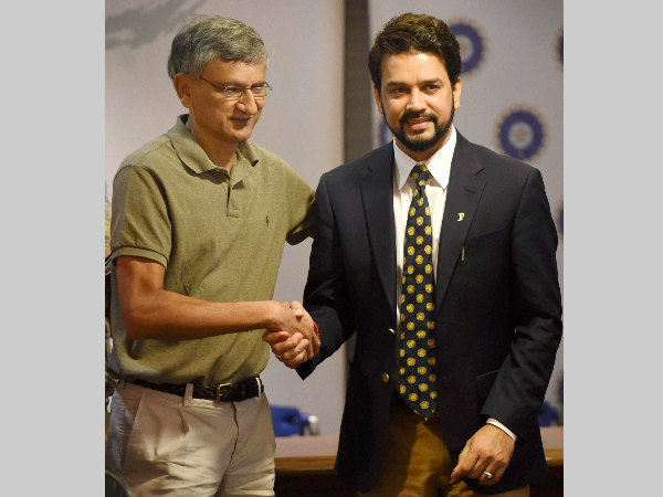 अनुराग ठाकुर ने मनाया कोहली को