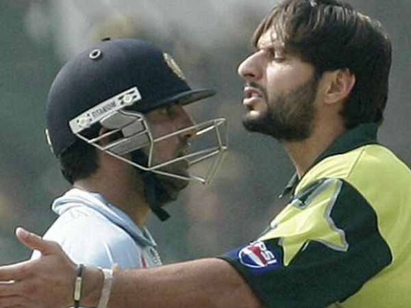 अफरीदी-गंभीर के बीच जबरदस्त गाली-गलौज