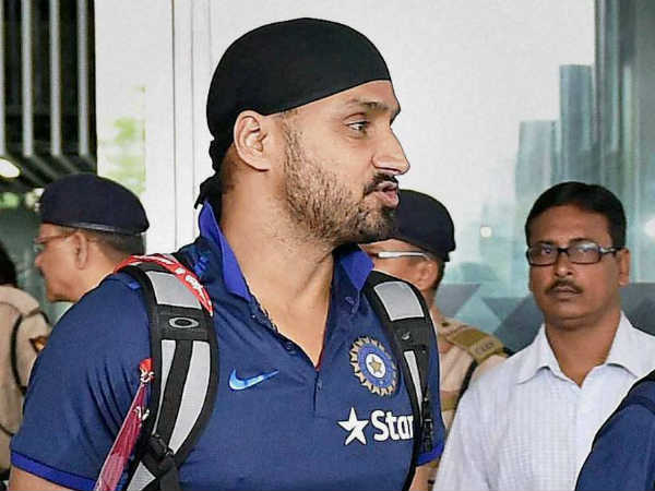 हरभजन ने क्यों कहा, 'केंद्र और राज्य सरकार हमारे साथ डिनर कर रही है'