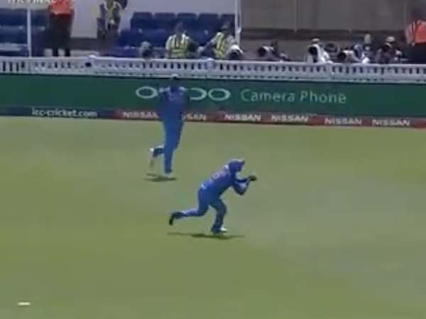 रविंद्र जडेजा ने लिया फखर जमन का कैच