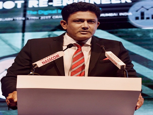 अनिल कुंबले ने टीम इंडिया के मुख्य कोच के पद से दिया इस्तीफा