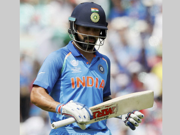 तस्वीरों में देखिए पाक के सामने किस तरह से ताश के पत्तों जैसी ढह गई टीम इंडिया