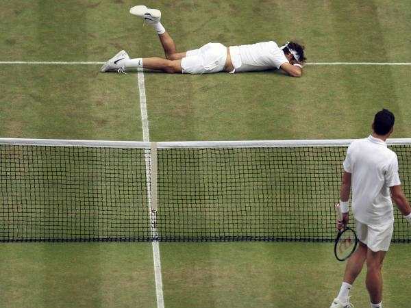 30-40 दोस्तों के साथ जमकर पी शराब 