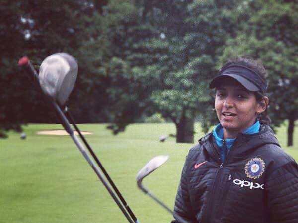 एक पारी में 9 विकेट ले चुकी हैं