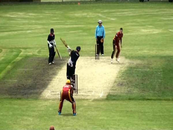 Video: हैरतअंगेज हादसा! एक गेंद पर 3 खिलाड़ियों को लगी चोट