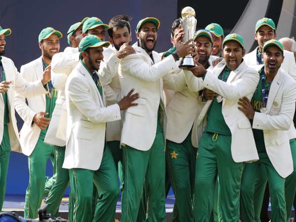 पनामागेट स्कैंडल में आया दिग्गज पाकिस्तानी क्रिकेटर अहमद शहजाद का नाम