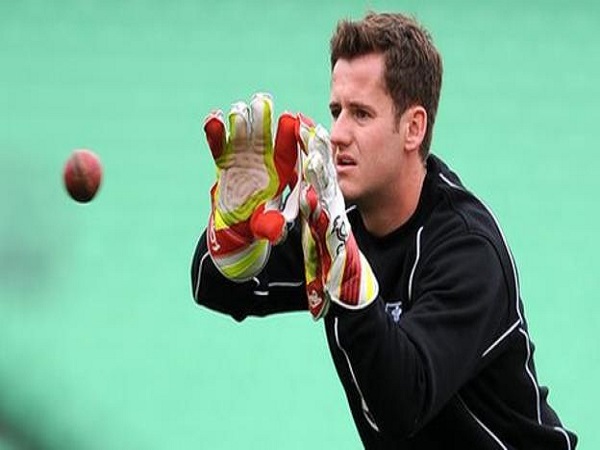 Video: बिना नो और वाइड बॉल के एक गेंद पर बने 7 रन