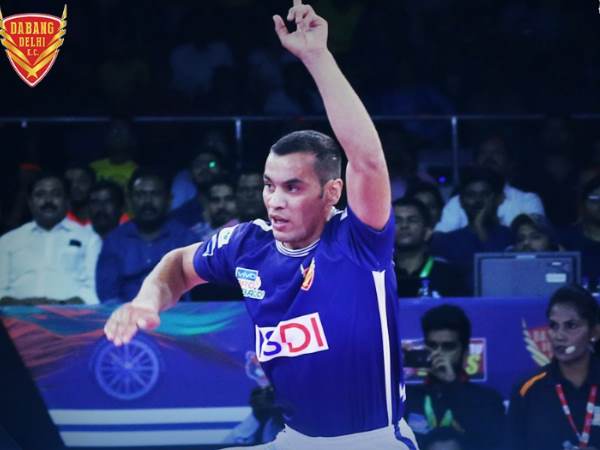 प्रो कबड्डी लीग 2017: दबंग दिल्ली ने जयुपर पिंक पैंथर्स को 30-26 से हराया