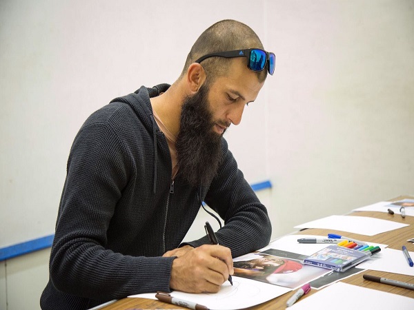 ट्रोल हुए मोईन अली, लोगों ने कहा- 'ड्राइंग इस्लाम में हराम है'