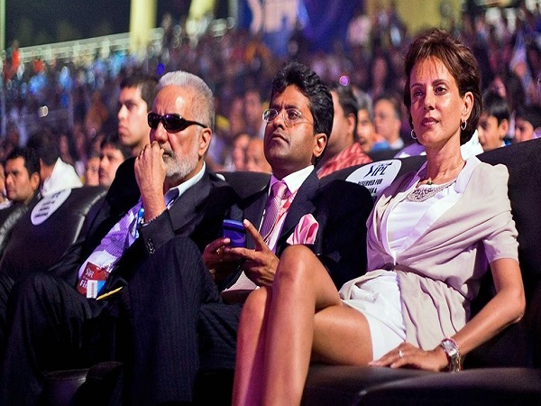 विवादों के किंग ललित मोदी ने की मां की सहेली से शादी