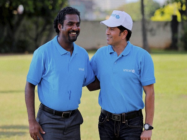 मुथैया के पिता अब भी बिस्किट बेचते हैं