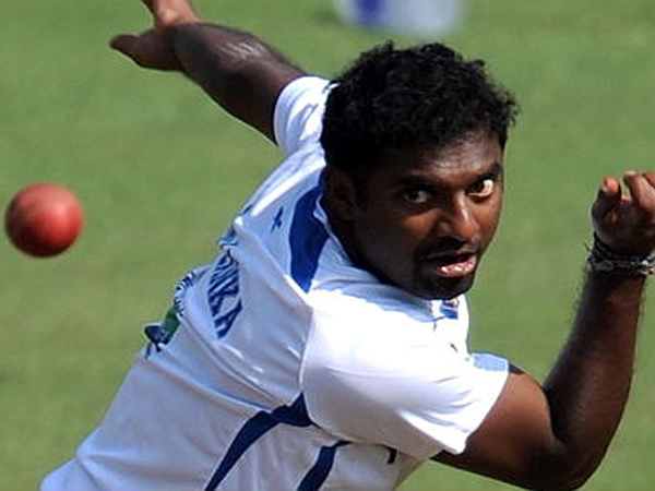 22 जुलाई के दिन 800 विकेट पूरे किए थे