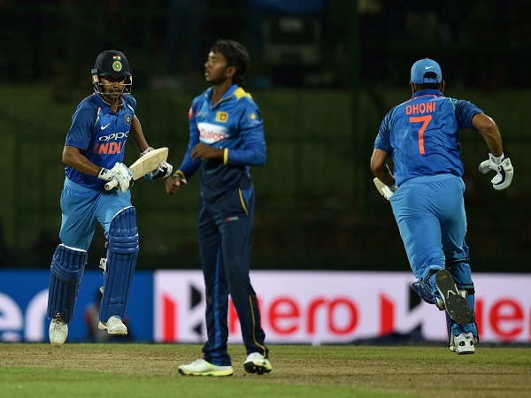 अकिला धनंजया ने बरपाया कहर