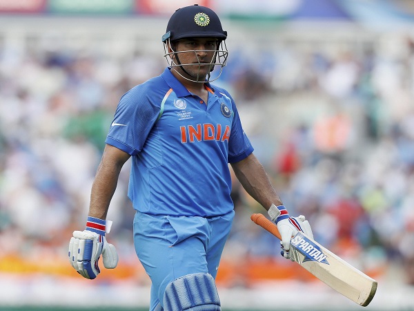 1. एमएस धोनी (120 बार)