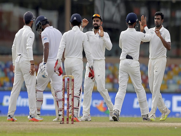 लंका दहन के बाद स्विमिंग पूल में जश्न मनाने उतरी विराट सेना