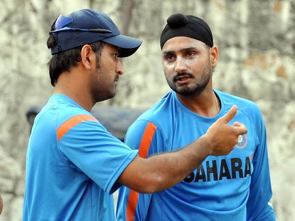 ट्रेन हादसों पर हरभजन सिंह ने किया ट्वीट, ट्विटर पर हुए ट्रोल