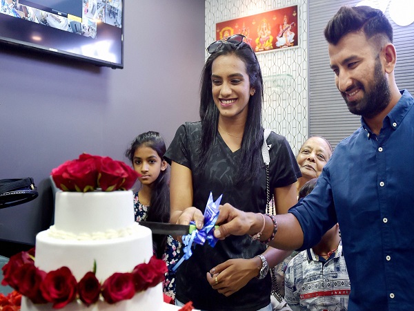 'बुरे दिनों' में शाहरुख खान ने की थी चेतेश्वर पुजारा की मदद