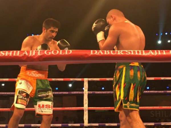 विजेंदर का जलवा बरकरार, चीनी बॉक्सर जुल्फिकार को हराया