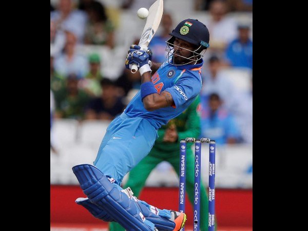 IND vs AUS : ऑस्ट्रेलिया के खिलाफ पांड्या ने की छक्कों की बरसात, बेबस दिखे कंगारू