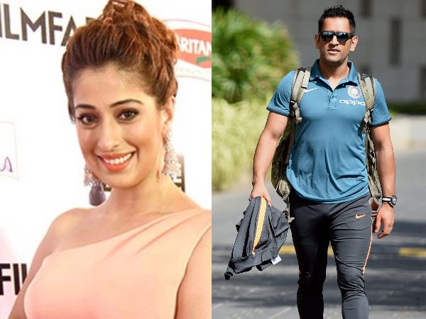 'धोनी द अनटोल्ड स्टोरी' को लेकर परेशान थीं राय लक्ष्मी!