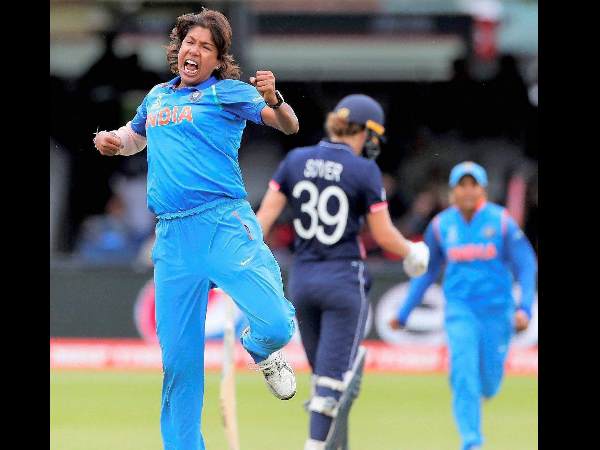 धोनी, सचिन के बाद झूलन पर बनेगी बायोपिक, फिल्म का नाम होगा ‘चकदाहा एक्सप्रेस’