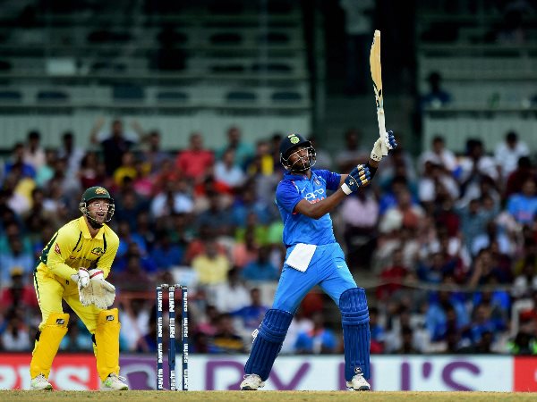 लंबे-लंबे छक्के लगाने वाले टीम इंडिया के स्टार हार्दिक पांड्या ने खोला ऐसा करने के पीछे बचपन का र