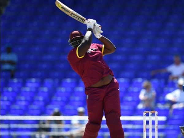 CPL: दुनिया के सबसे भारी भरकम खिलाड़ी का तूफान, एक ओवर में जड़ दिए 6 छक्के